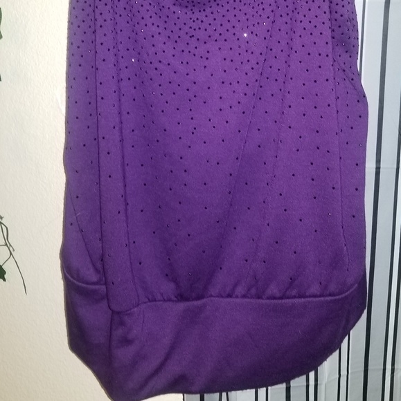 Top - Picture 2 of 5